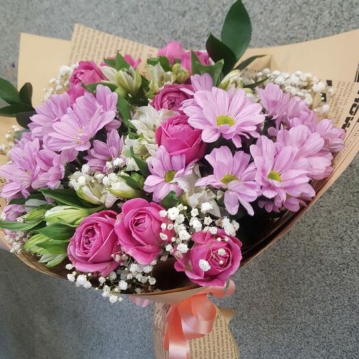 Букет из белой альстромерии, розовой хризантемы