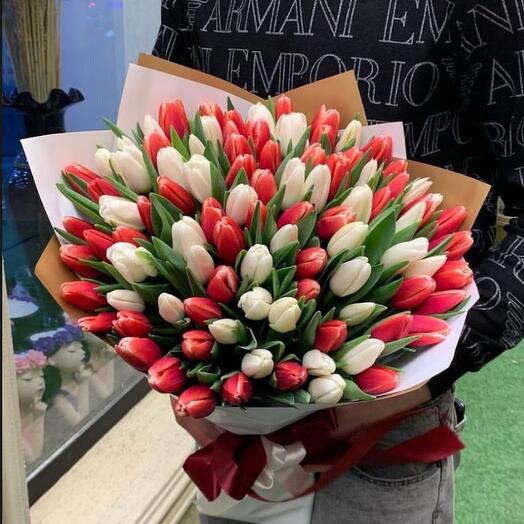 Bouquet of 101 white and red tulips