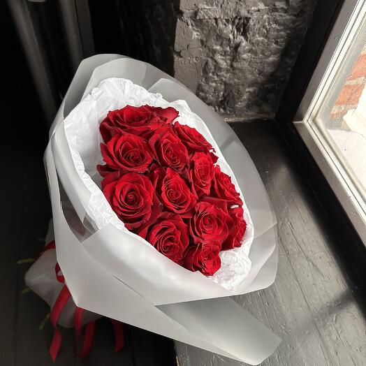 Bouquet with red roses