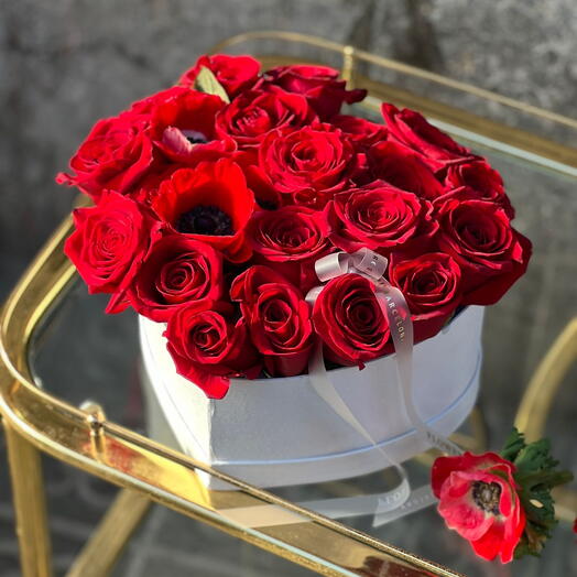 Valentines Box - 25 Red Roses