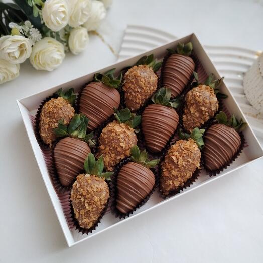 Chocolate-covered strawberries "For tea"
