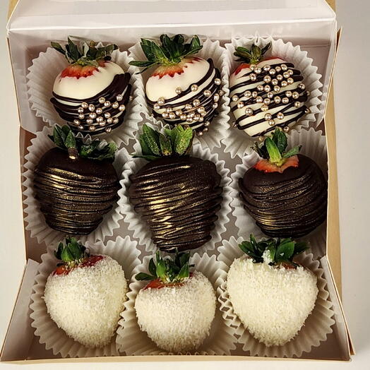 Chocolate covered strawberries 9 pcs