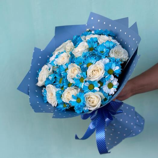 Розы в голубом