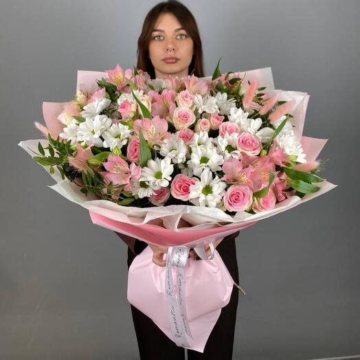 Delicate pink bouquet M