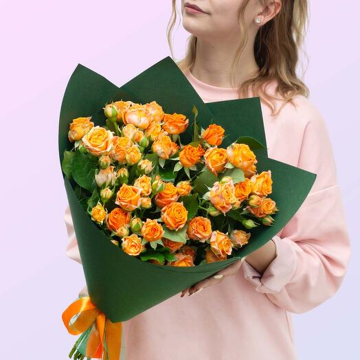 Bouquet of 11 orange spray roses