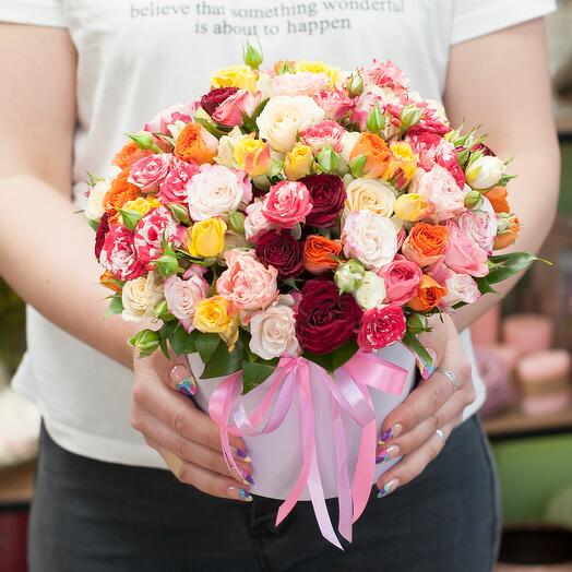 Box of bush roses Rainbow