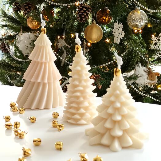 Set of 3 Christmas Tree Candles in white colour with Black Spruce Pine Scent