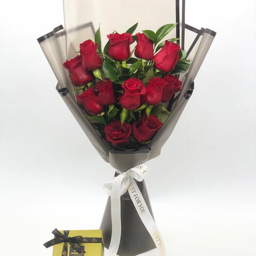 12 Roses  Bouquet and Chocolates box