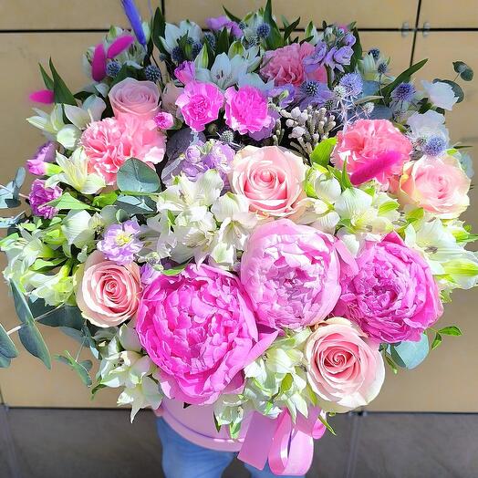 Flores en una Caja de fragancia de peonías