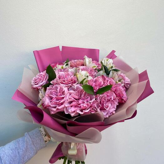 Bouquet of peony roses