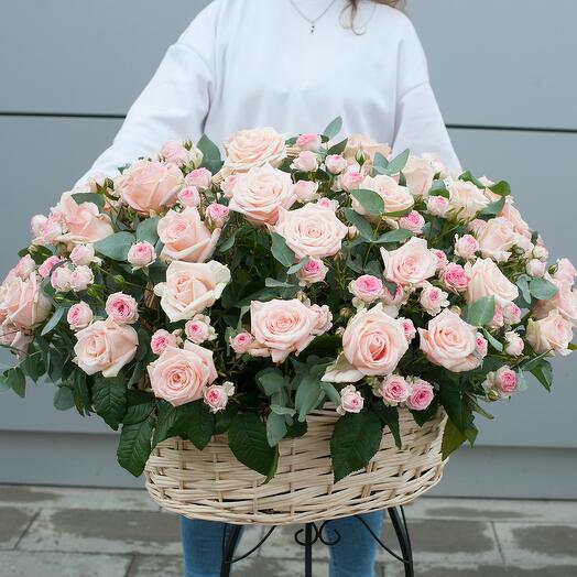 Корзина с цветами Кимберли