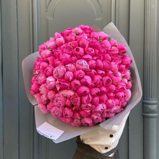 Bouquet of 101 Coral Peonies