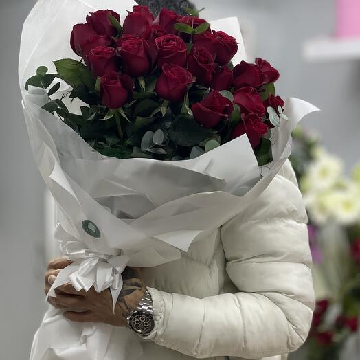 Luxury Bouquet of 25 roses