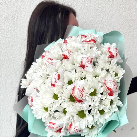 Цветы и конфеты