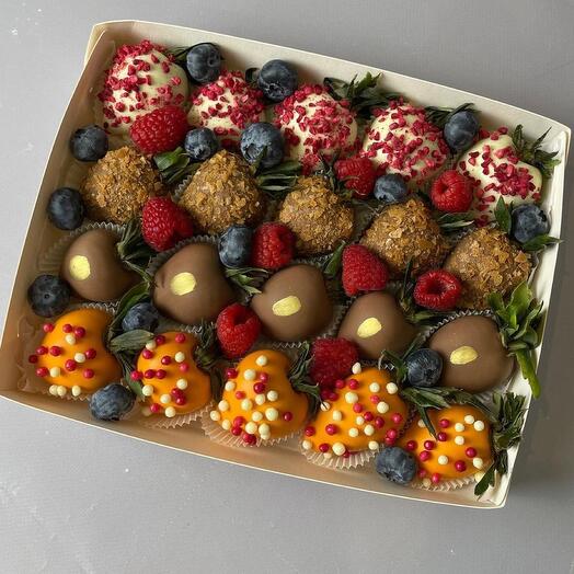 Клубника в шоколаде «Berry Secret Box»