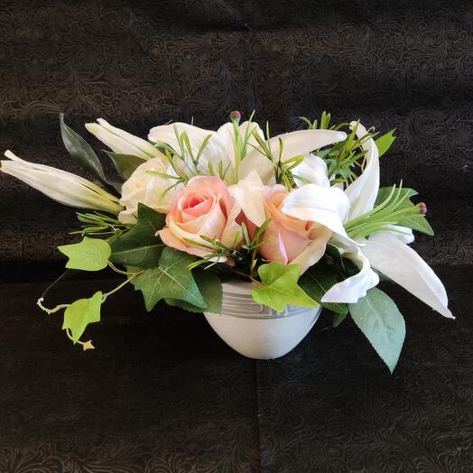 Gentle kiss (Composition of decorative flowers)