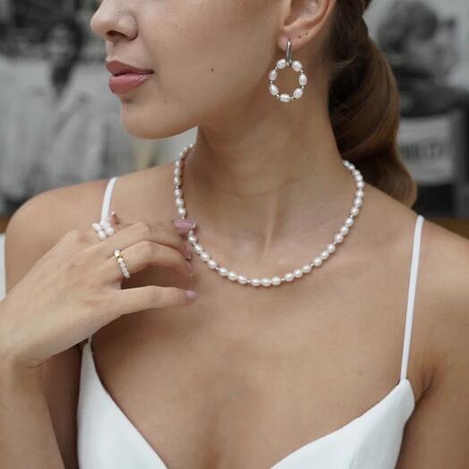 Choker made of natural pearls