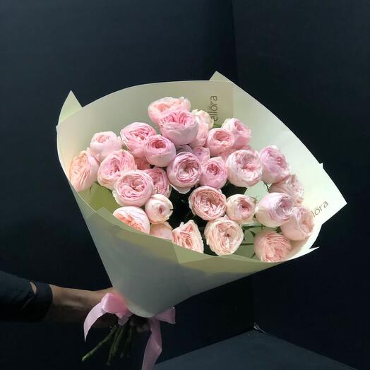 Mansfeild Pink Garden Rose Bouquet