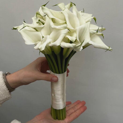 Wedding bouquet of callas