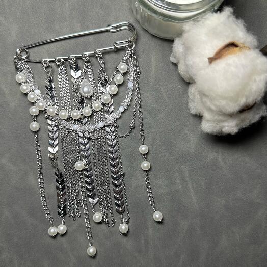 Брошь-булавка с жемчугом