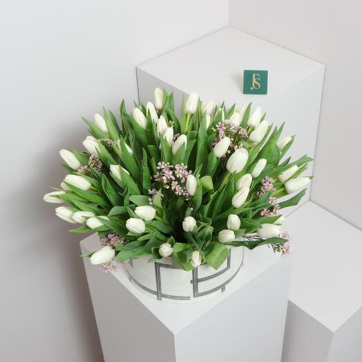 80 White Tulips Box