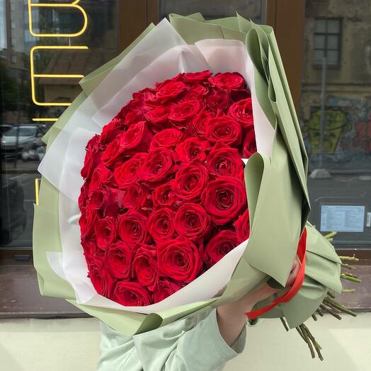 Bouquet of 51 red roses 70 cm in a package
