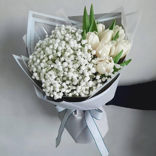 WHITE TULIP   GYPSOPHILLA BQT