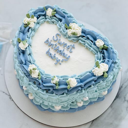 Pastel de cumpleaños con volantes