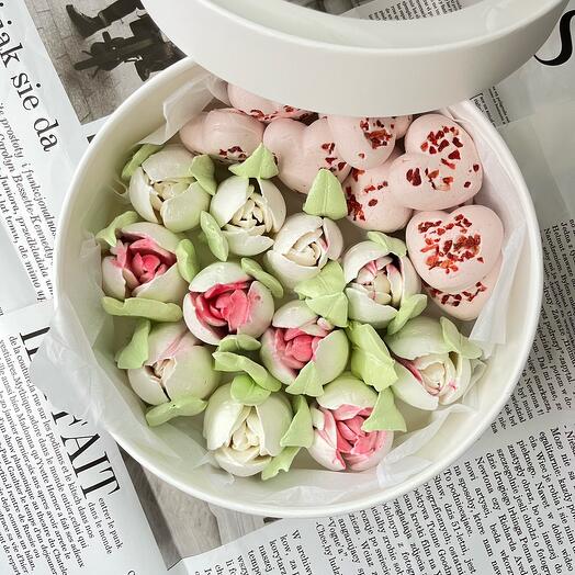 Зефирные цветы и сердечки для любимой девушке, маме, коллеге