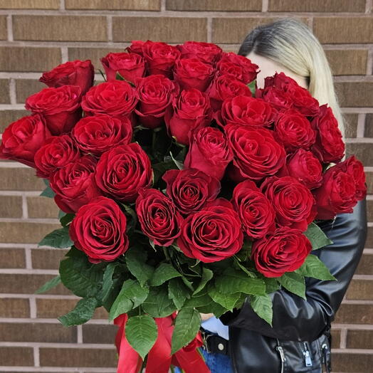 Bouquet of 35 red roses