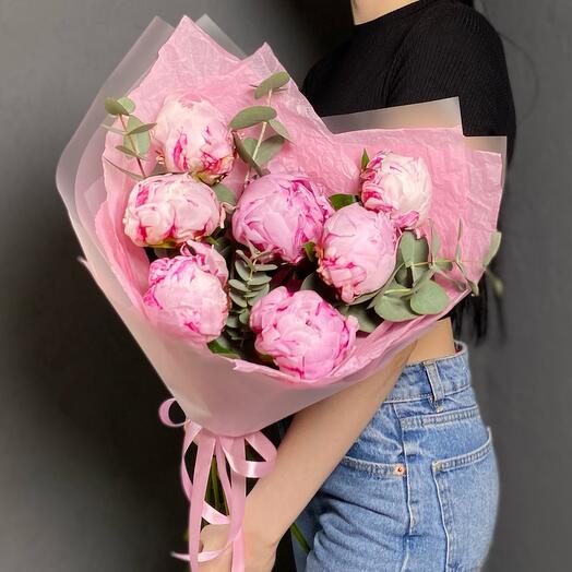 7 fragrant peonies with eucalyptus