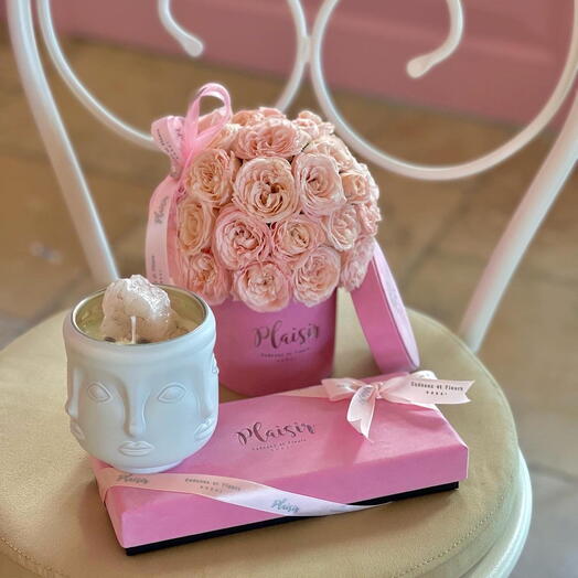 Pinky Promise Gift Set with rose box chocolates and candle