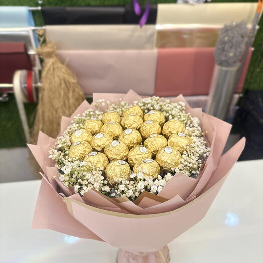 Aurelia s Ferrero bouquet