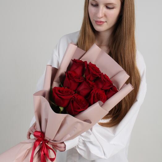 RAMO DE 9 ROSAS ROJAS PREMIUM