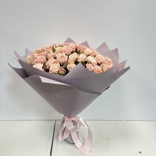Bouquet of 35 bush roses Lydia