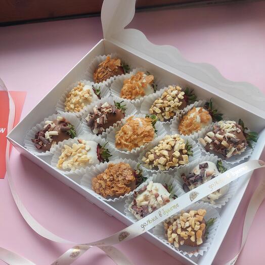 Клубника в шоколаде (12-15 ягод) ФВ15