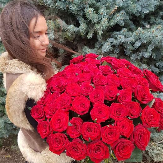 51 роза в ленте