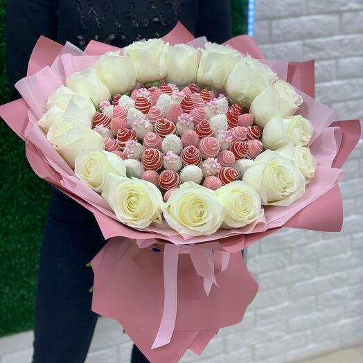 Букет Сатурн с белыми розами