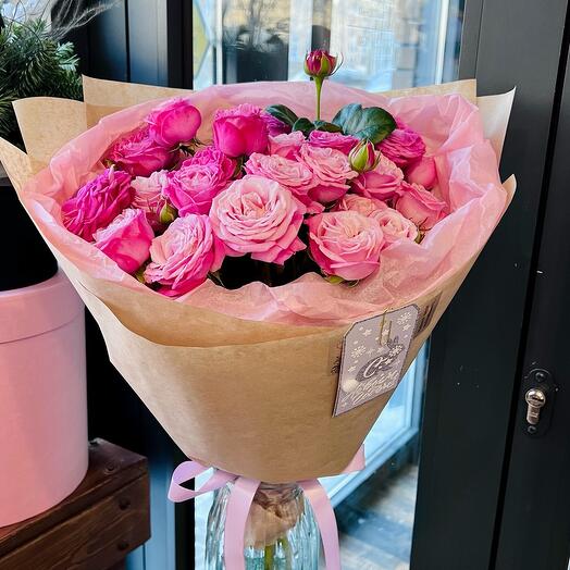 Ramo de 5 rosas ovidas de peonía arbustiva