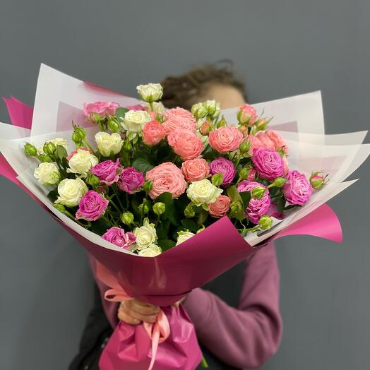 A mix of roses
