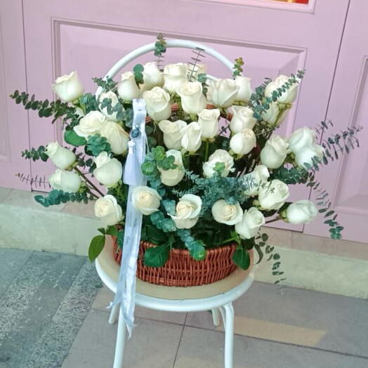 Medium White Rose basket