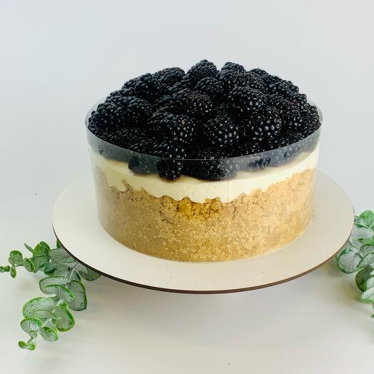 Чизкейк муссовый с ежевикой