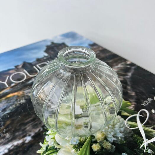 Ваза стеклянная