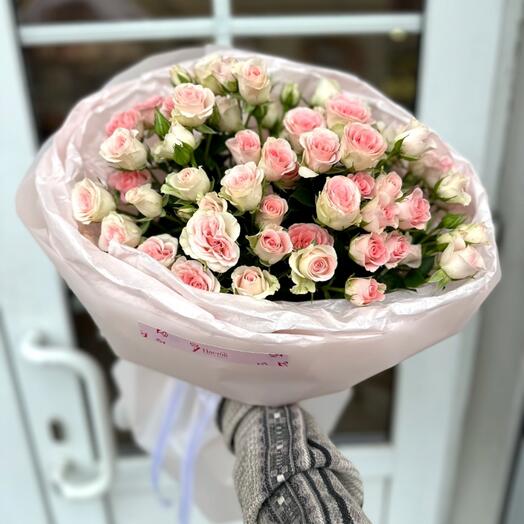 Букет 9 кустовых роз Гуд Муд