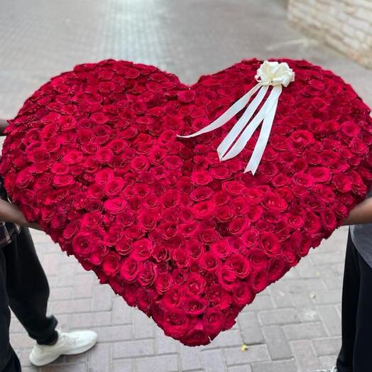 Big Heart Red Roses Arrangement