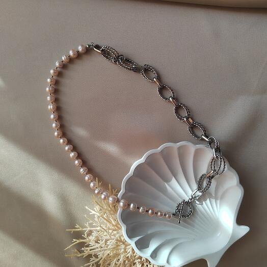 Колье из культивированного розового жемчуга