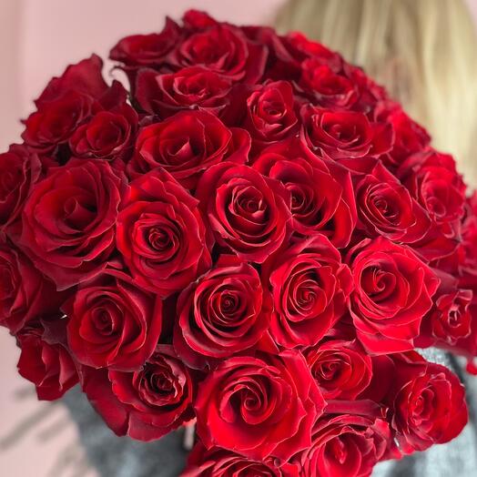 55 красных роз премиум сорта из Эквадора