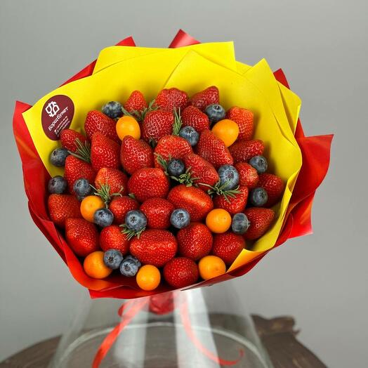 Ramo de fresas con arándanos, kumquat 27 cm