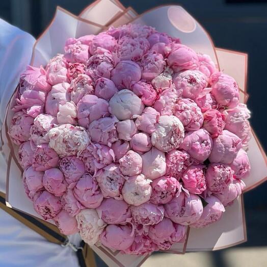 Bouquet of 101 pink peonies