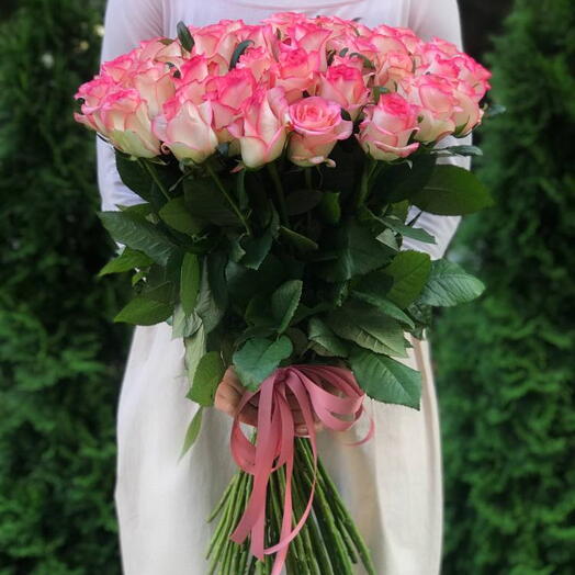 bouquet of 51 Jumilia roses